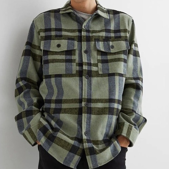 H&M Men’s Flannel. Button down. Pockets. - Picture 1 of 6
